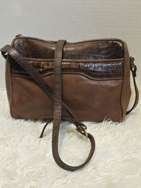 Vintage Liz Leather Crossbody Bag